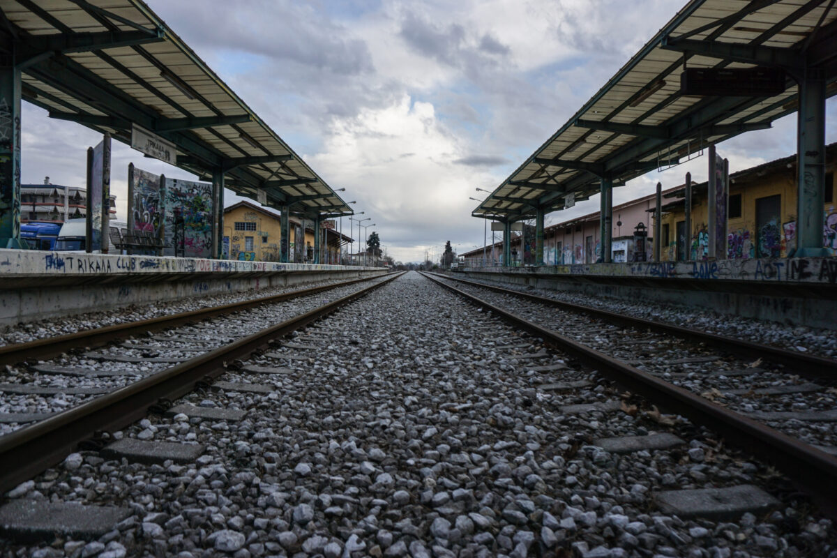 Σιδηροδρομικό δυστύχημα στα Τέμπη: Nέες αποκαλύψεις για την απολογία του σταθμάρχη