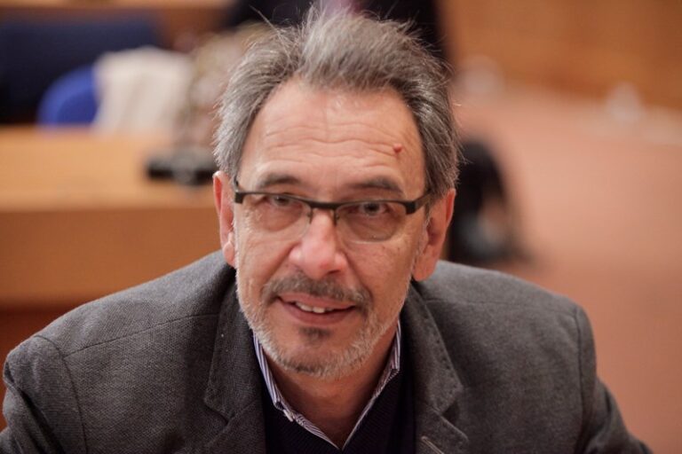 Καλαμάτα: Κομματική εκδήλωση του ΚΚΕ για τον πολιτισμό με ομιλητή τον Διονύση Τσακνή