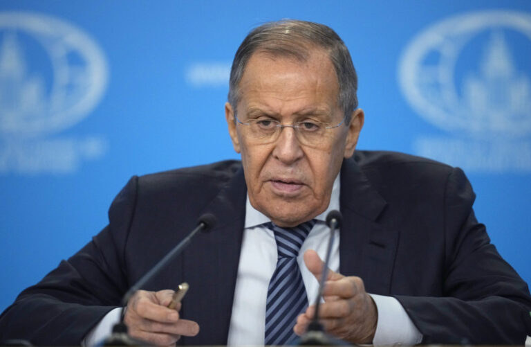 Ρωσία: Ο Σ. Λαβρόφ ζήτησε άμεση κατάπαυση του πυρός στη Γάζα μετά τη συνάντηση του με τον συντονιστή του ΟΗΕ για την ειρηνευτική διαδικασία