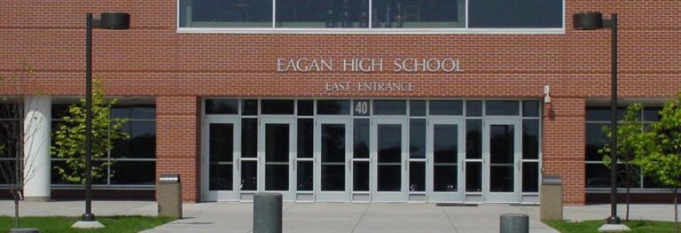 Στην Αρχαία Ολυμπία το  Eagan High School της Μινεσότα