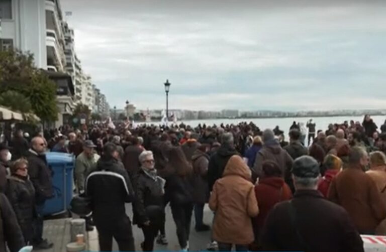 Μεγάλη πορεία και στη Θεσσαλονίκη για την τραγωδία των Τεμπών