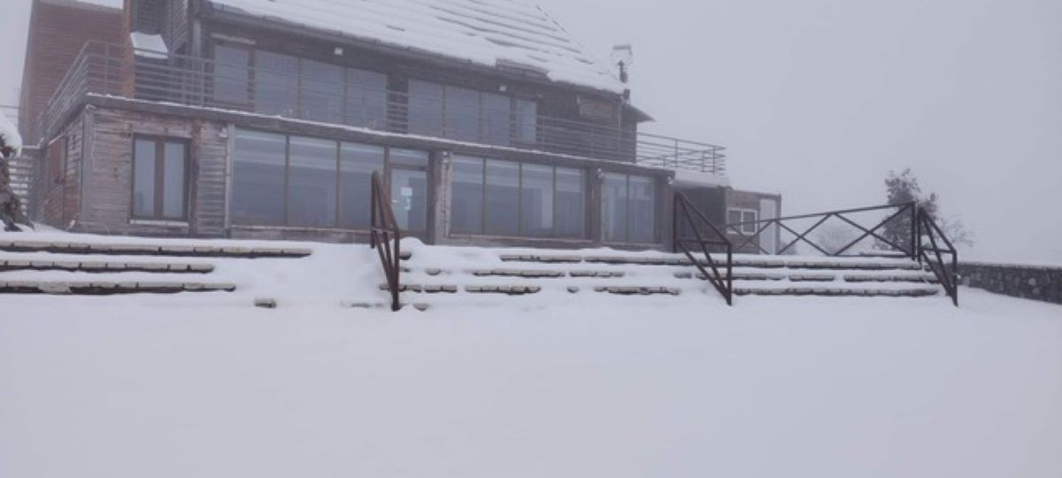 Νέο χιόνι στο Χιονοδρομικό Κέντρο Μαινάλου