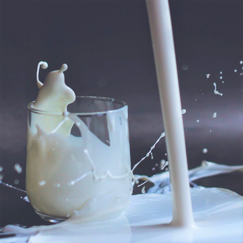 Πάτρα: Διανομή ληγμένου γάλακτος σε μαθητές δημοτικού