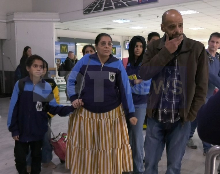 Στο Ηράκλειο έφτασε πολυμελής οικογένεια από το ματωμένο Σουδάν