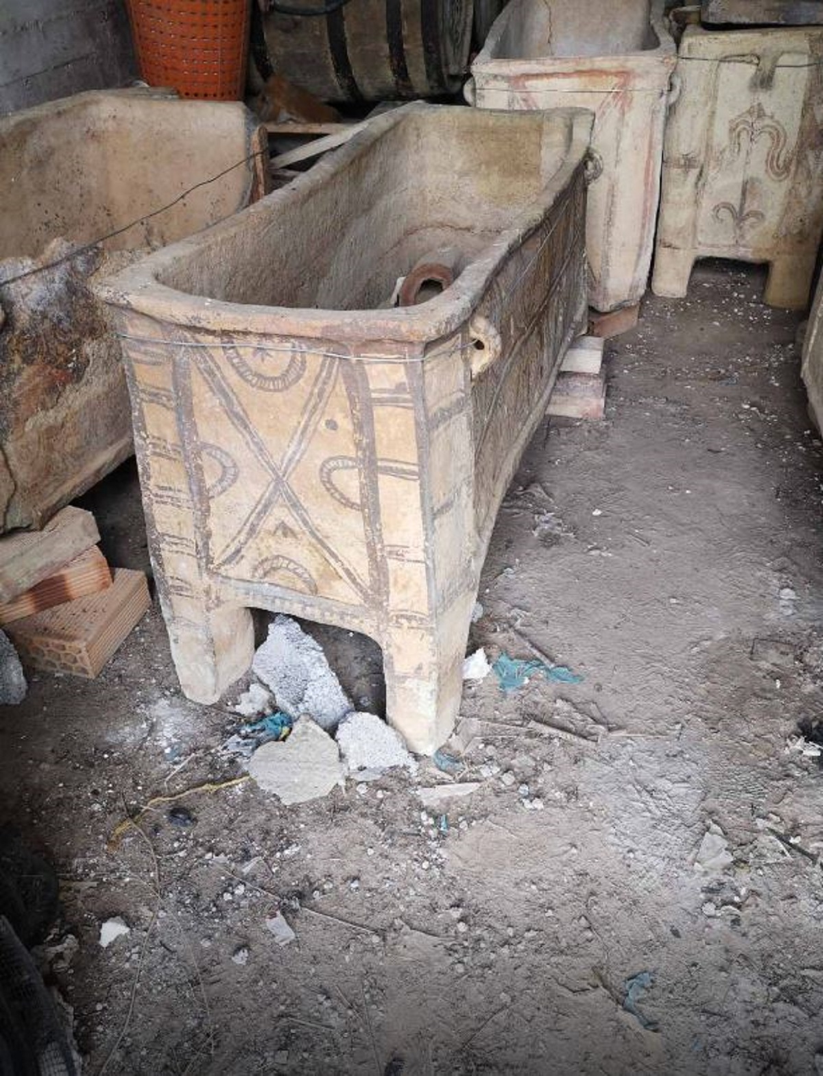 Ηράκλειο- αρχαιοκαπηλεία: «Πιθανόν από υστερομινωικό νεκροταφείο τα αρχαία» λέει στην ΕΡΤ η διευθύντρια της Εφορείας Αρχαιοτήτων Β. Συθιακάκη