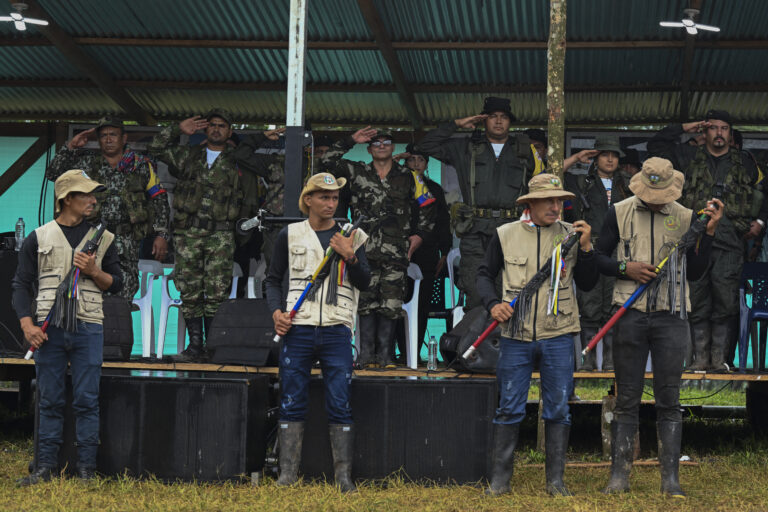 Κολομβία: Οι διαφωνούντες των FARC έτοιμοι να διαπραγματευτούν την ειρήνη από τη 16η Μαΐου