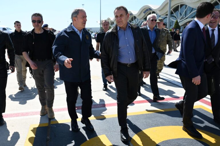Παναγιωτόπουλος – Ακάρ στην Τουρκία: «Αιγαίο και Μεσόγειος να γίνουν θάλασσα φιλίας»