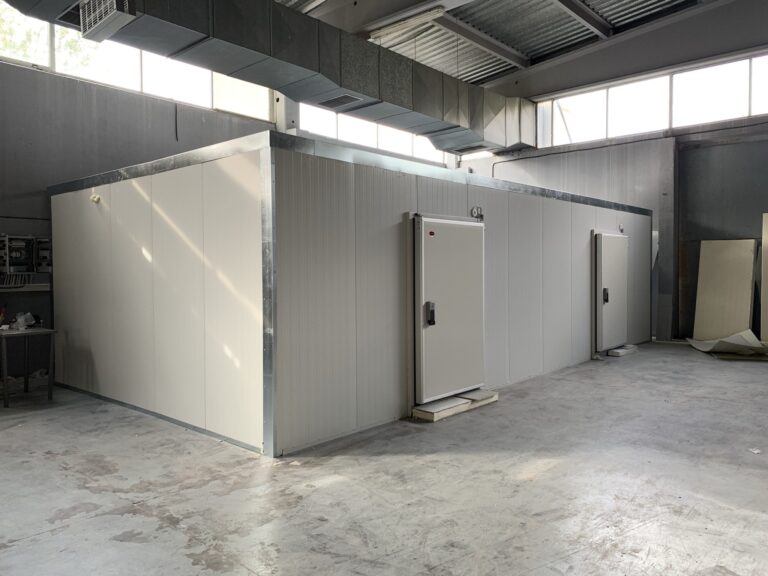 Ένωση Λειτουργών Γραφείων Κηδειών: Έκθετος ο υπουργός Υγείας για τους ψυκτικούς θαλάμους