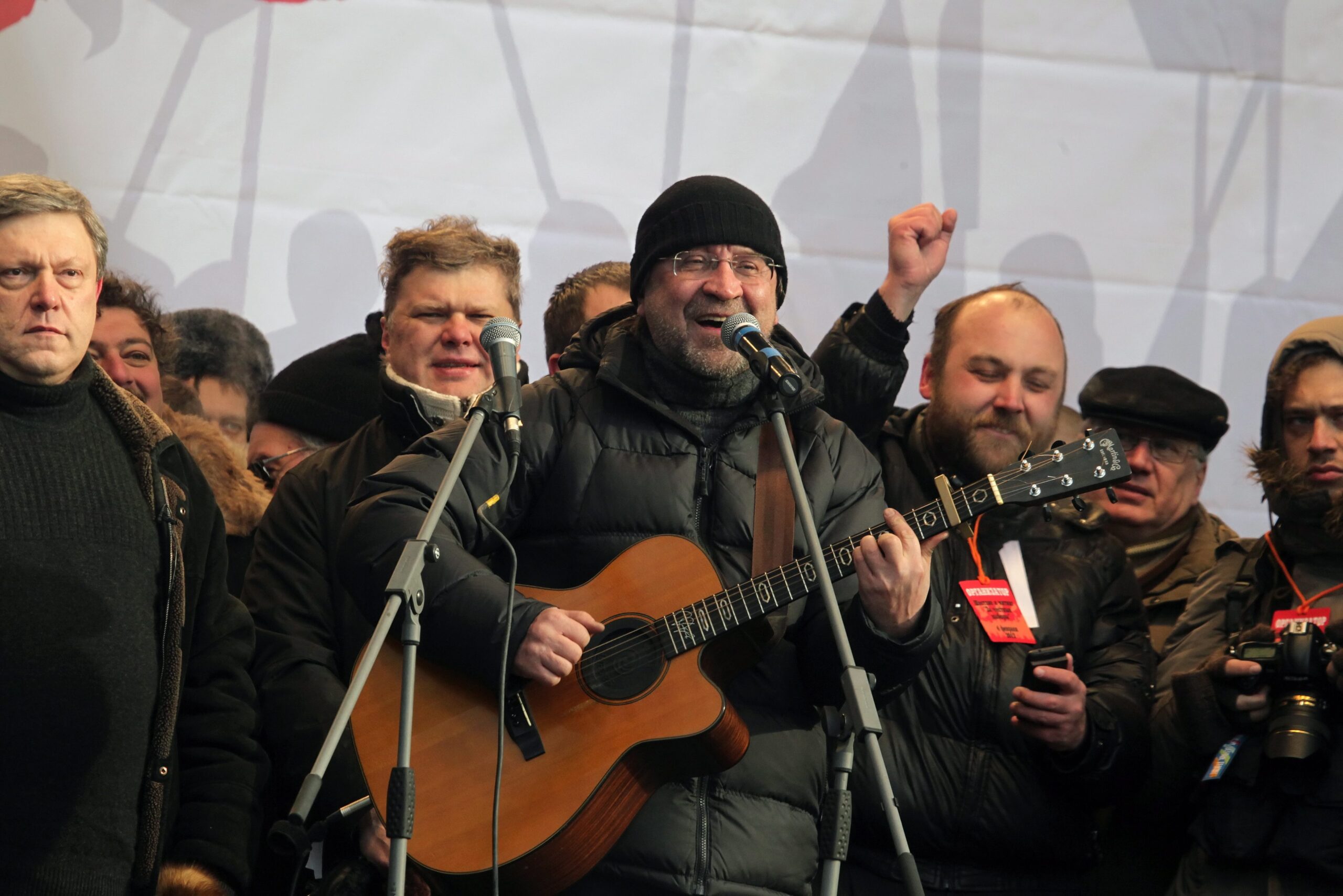 Ρωσία: «Θα κάνουμε την κηδεία του πολέμου» – Το νέο ροκ τραγούδι του Γιούρι Σεφτσούκ