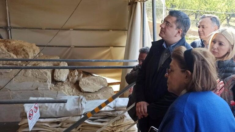 Λίνα Μενδώνη: Στις 18 Απριλίου επισκέψιμος ο Τύμβος Καστά για ειδικές ομάδες