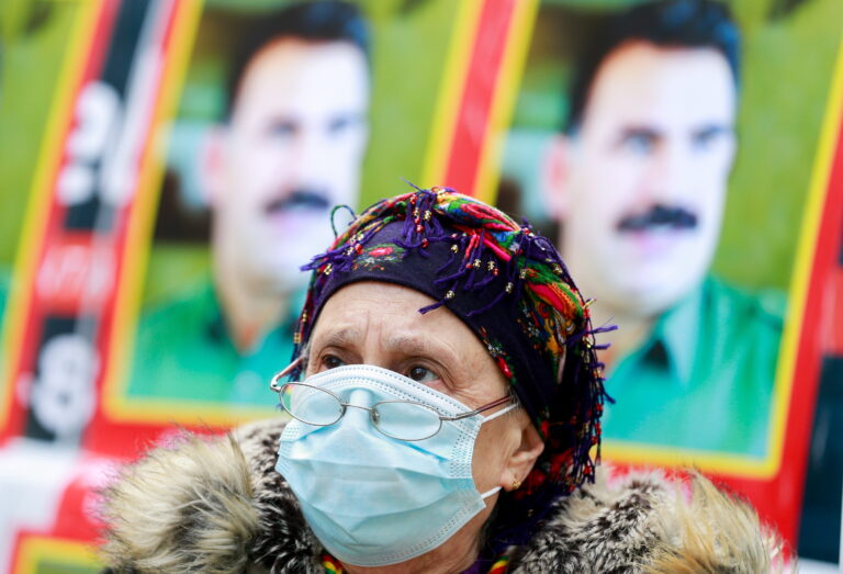 «Αντιτρομοκρατική» επιχείρηση με στόχο το PKK στην Τουρκία – Πάνω από 100 συλλήψεις