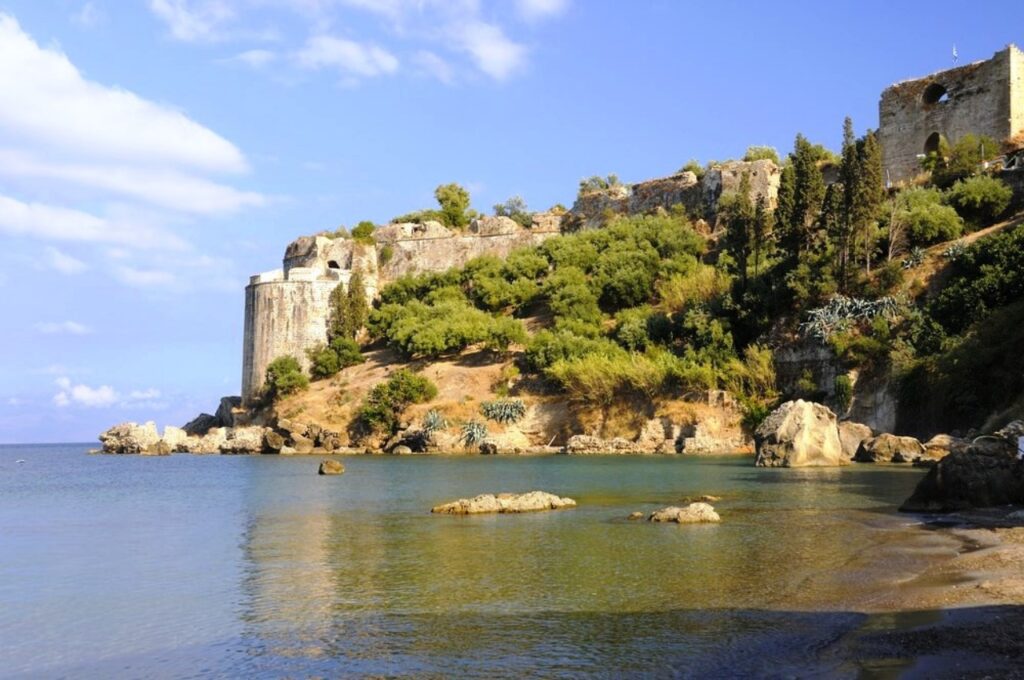 «Ελλάδα- Ταξιδεύοντας στα Κάστρα της»
