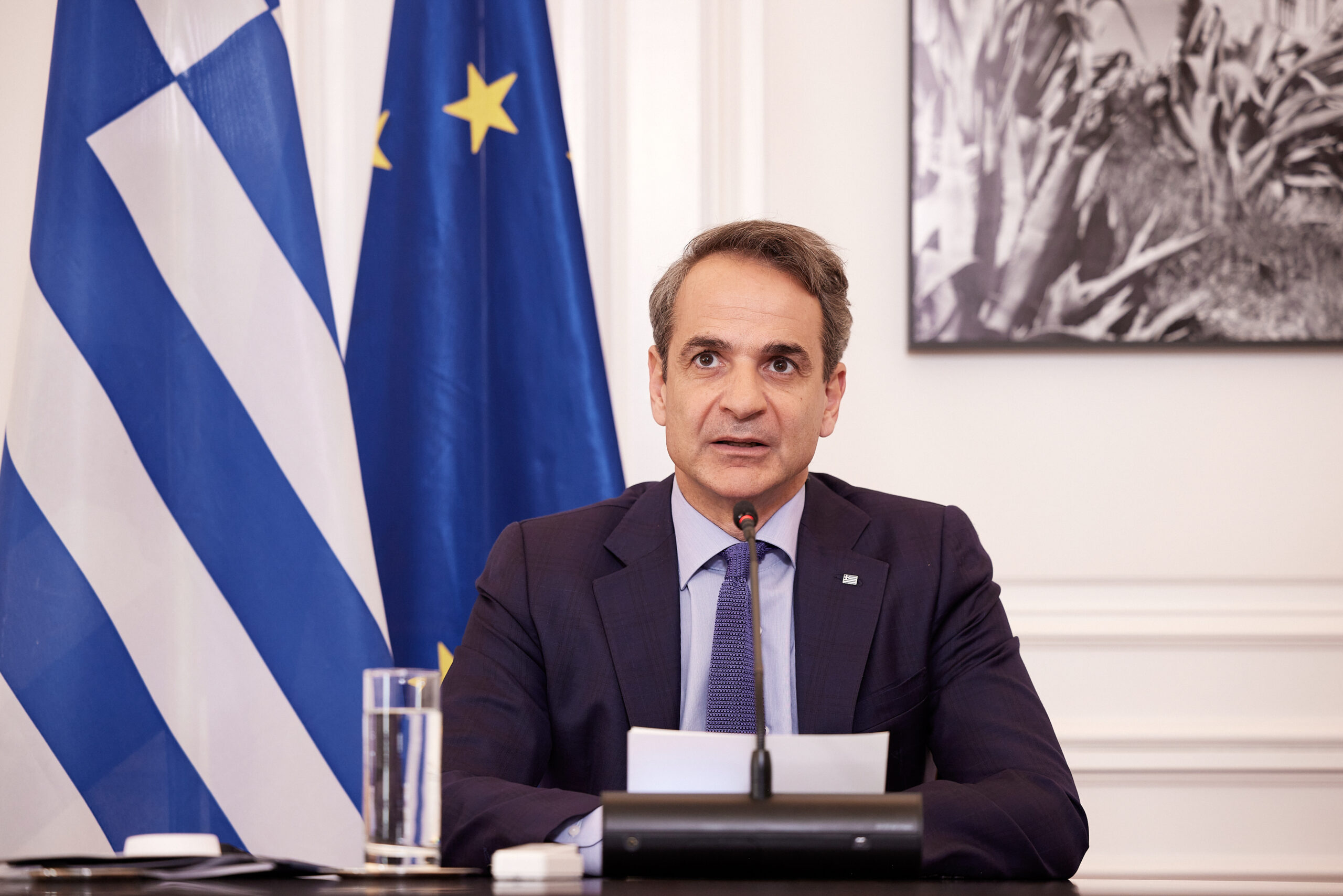 ΣΥΜΜΕΤΟΧΗ ΤΟΥ ΠΡΩΘΥΠΟΥΡΓΟΥ ΚΥΡΙΑΚΟΥ ΜΗΤΣΟΤΑΚΗ ΣΤΗ 2η ΣΥΝΟΔΟ ΓΙΑ ΤΗΝ ΔΗΜΟΚΡΑΤΙΑ (ΔΗΜΗΤΡΗΣ ΠΑΠΑΜΗΤΣΟΣ/ΓΡΑΦΕΙΟ ΤΥΠΟΥ ΠΡΩΘΥΠΟΥΡΓΟΥ/EUROKINISSI)