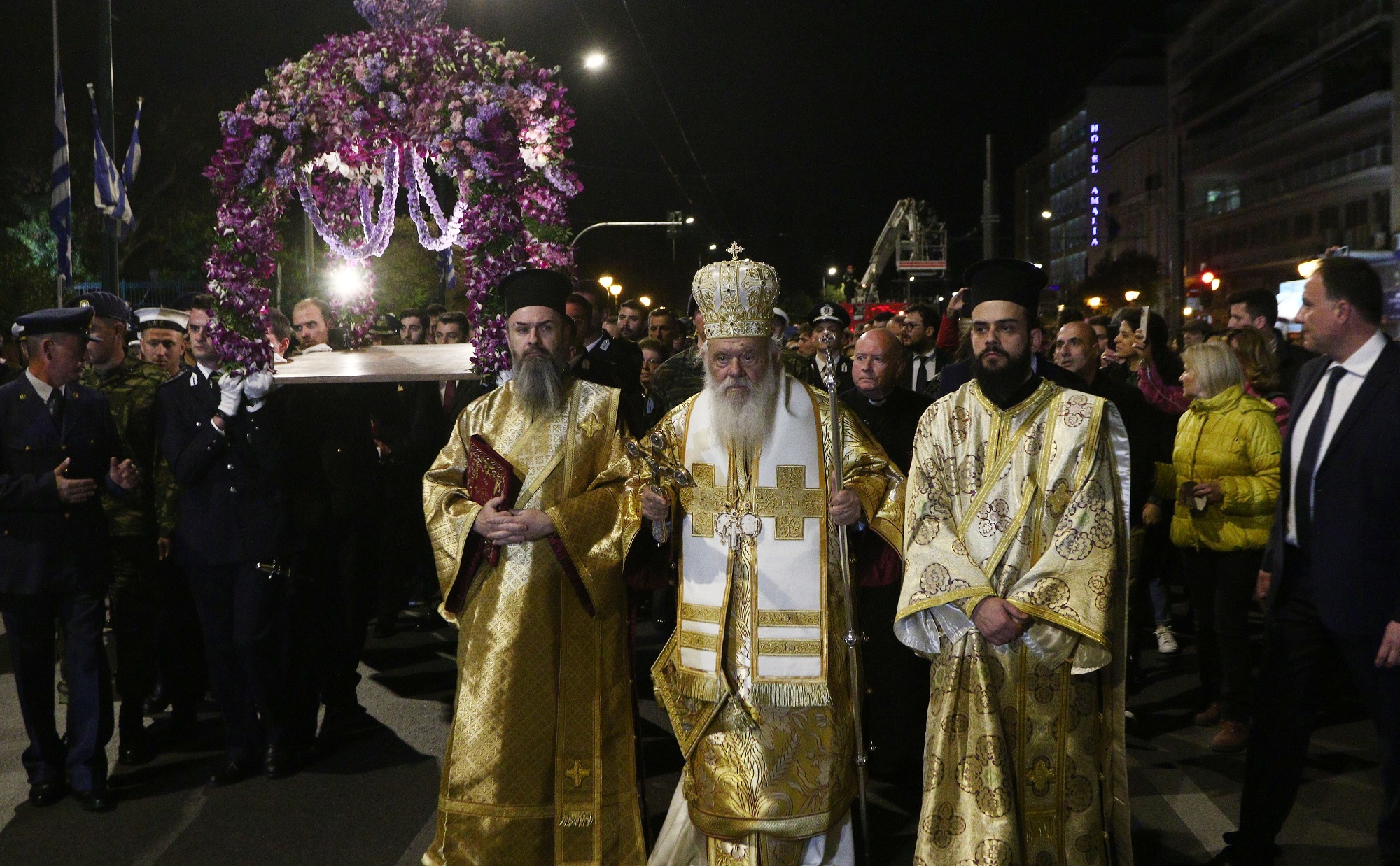 Αρχιεπίσκοπος Ιερώνυμος: «Να παραμερίσουμε τα λίγα που μας χωρίζουν και να αγκαλιάσουμε τα πολλά που μας ενώνουν»