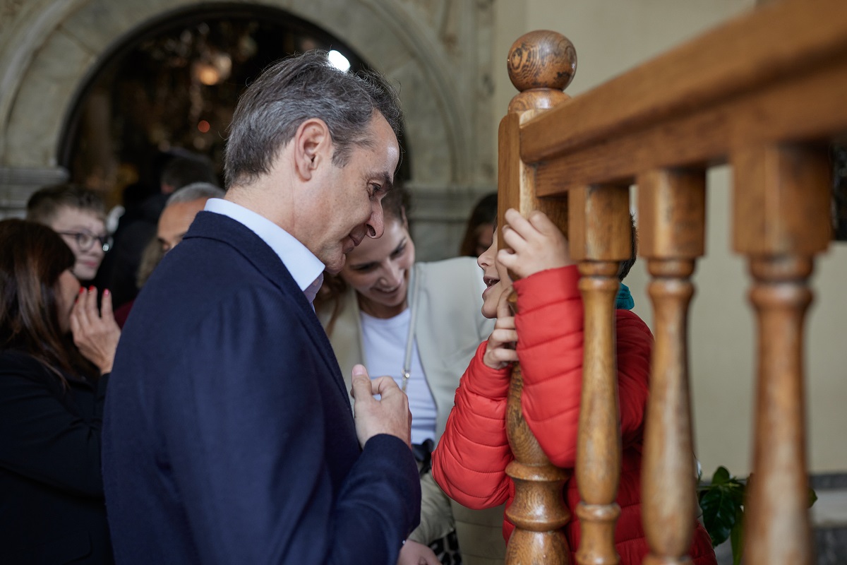 Ο ΠΡΩΘΥΠΟΥΡΓΟΣ ΚΥΡΙΑΚΟΣ ΜΗΤΣΟΤΑΚΗΣ ΣΤΗΝ ΠΡΩΤΗ ΑΝΑΣΤΑΣΗ ΣΤΗΝ ΤΗΝΟ(ΔΗΜΗΤΡΗΣ ΠΑΠΑΜΗΤΣΟΣ/ΓΡΑΦΕΙΟ ΤΥΠΟΥ ΠΡΩΘΥΠΟΥΡΓΟΥ/EUROKINISSI)