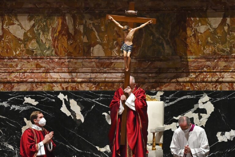 Βατικανό: Η Αγία Έδρα δώρισε δύο θραύσματα του λειψάνου του αληθινού σταυρού στην Αγγλία