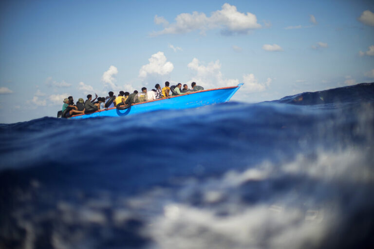 Λαμπεντούζα: Νέο ναυάγιο μεταναστών, αγνοούνται τουλάχιστον 20 άτομα