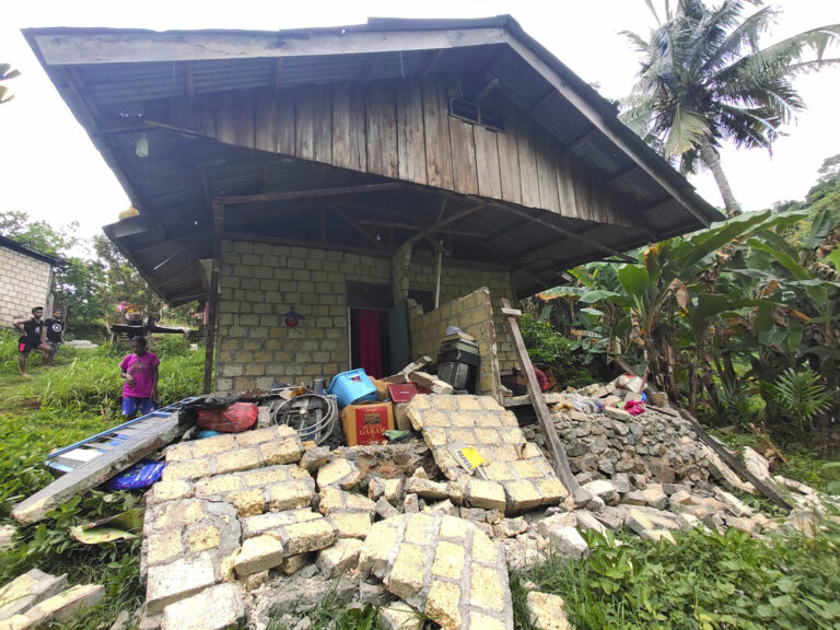 Ινδονησία: Ισχυρός σεισμός 6,8 βαθμών στα νησιά Κεπουλαουάν Μπατού – Ανακλήθηκε η προειδοποίηση για τσουνάμι