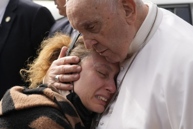 Βατικανό: Ο ρόλος της γυναίκας στην Εκκλησία στην παγκόσμια σύνοδο επισκόπων που εγκαινιάζει σήμερα ο Πάπας