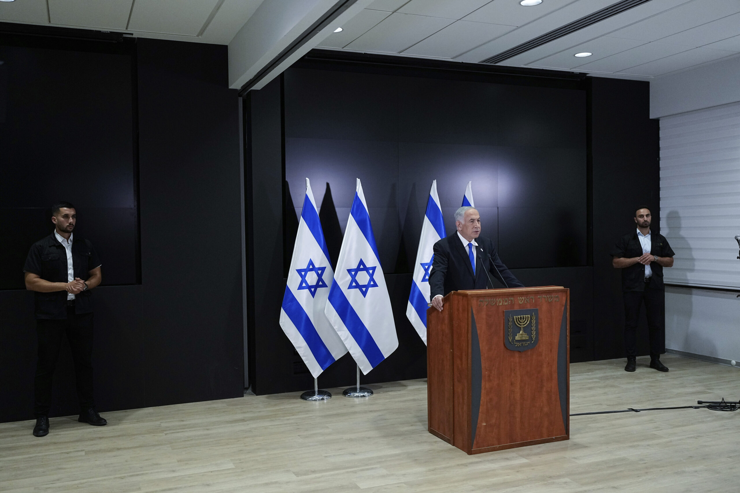 Ισραήλ: Ο Νετανιάχου διατηρεί τον Γκάλαντ στο υπουργείο Άμυνας – Ανάληψη δράσης «σε όλα τα μέτωπα»
