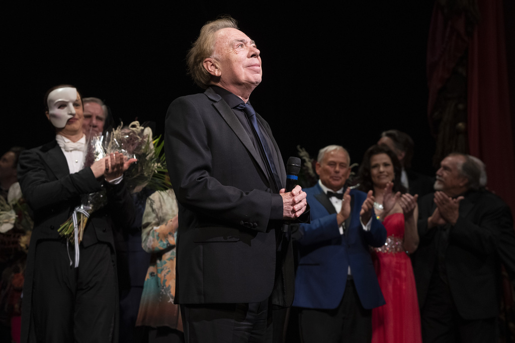 Αυλαία για το «Φάντασμα της Όπερας» στο Μπρόντγουεϊ – «Κατέβηκε» το μιούζικαλ φαινόμενο μετά από 35 χρόνια