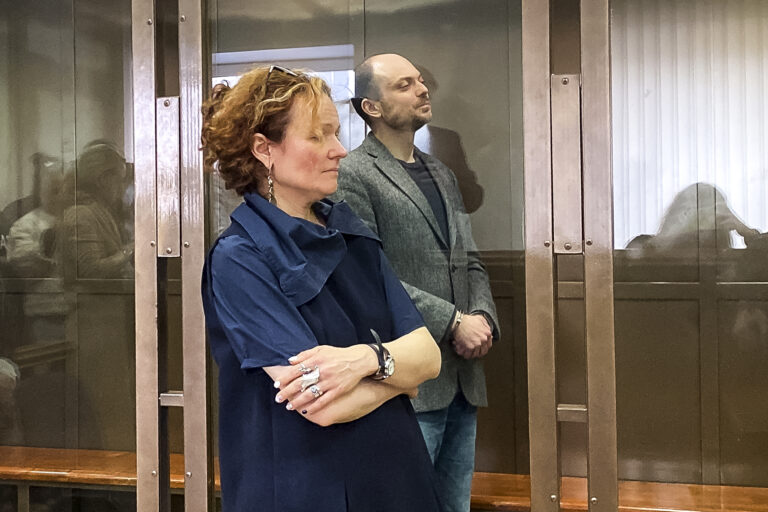 Ρωσία: Προειδοποιεί διπλωμάτες της Δύσης με απέλαση μετά την «παρέμβασή» τους στην υπόθεση του αντιφρονούντα Καρά-Μουρζά