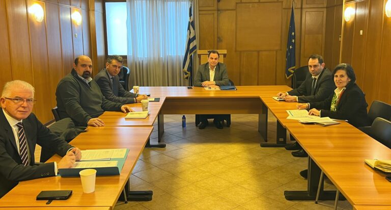 Χρ. Τριαντόπουλος: Ενισχύσεις 3 εκατ. ευρώ για παραγωγούς μήλων και κάστανων στη Μαγνησία