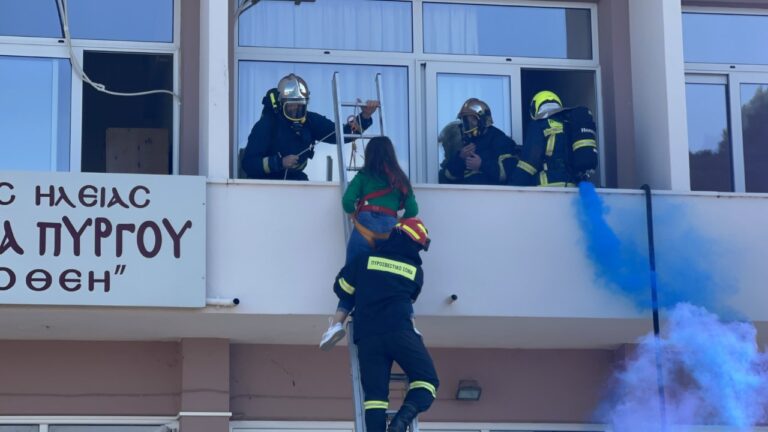 Άσκηση στην Πυροσβεστική: Ετοιμότητα σε «πυρκαγιά» Δομής Φιλοξενίας στον Πύργο