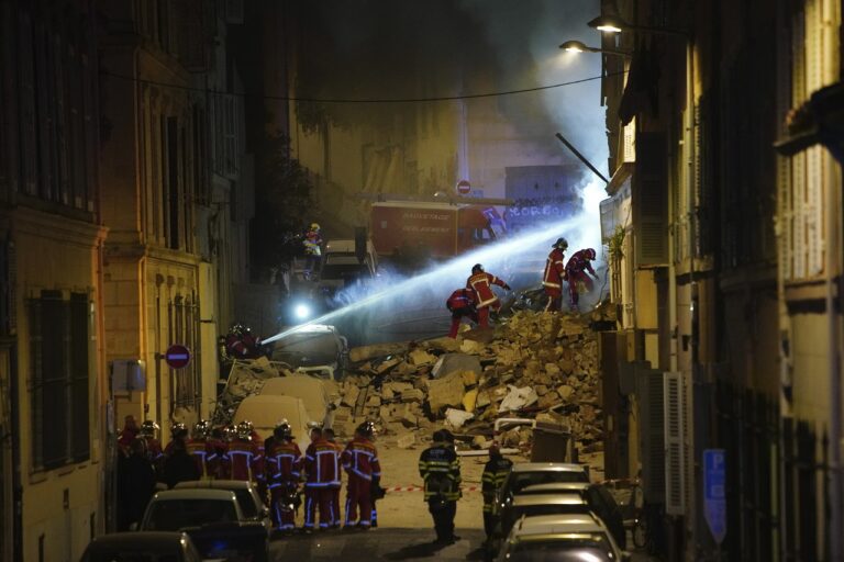 Γαλλία: Συνεχίζονται οι έρευνες για τους αγνοουμένους από την κατάρρευση κτιρίου στη Μασσαλία 