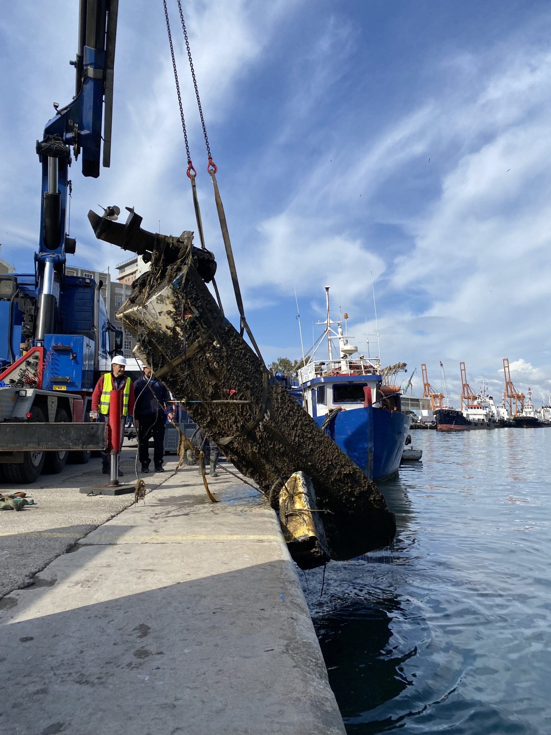 Καθαρισμός στην Ιχθυόσκαλα  Πειραιά – «Ψάρεψαν» 19.600 απορρίμματα