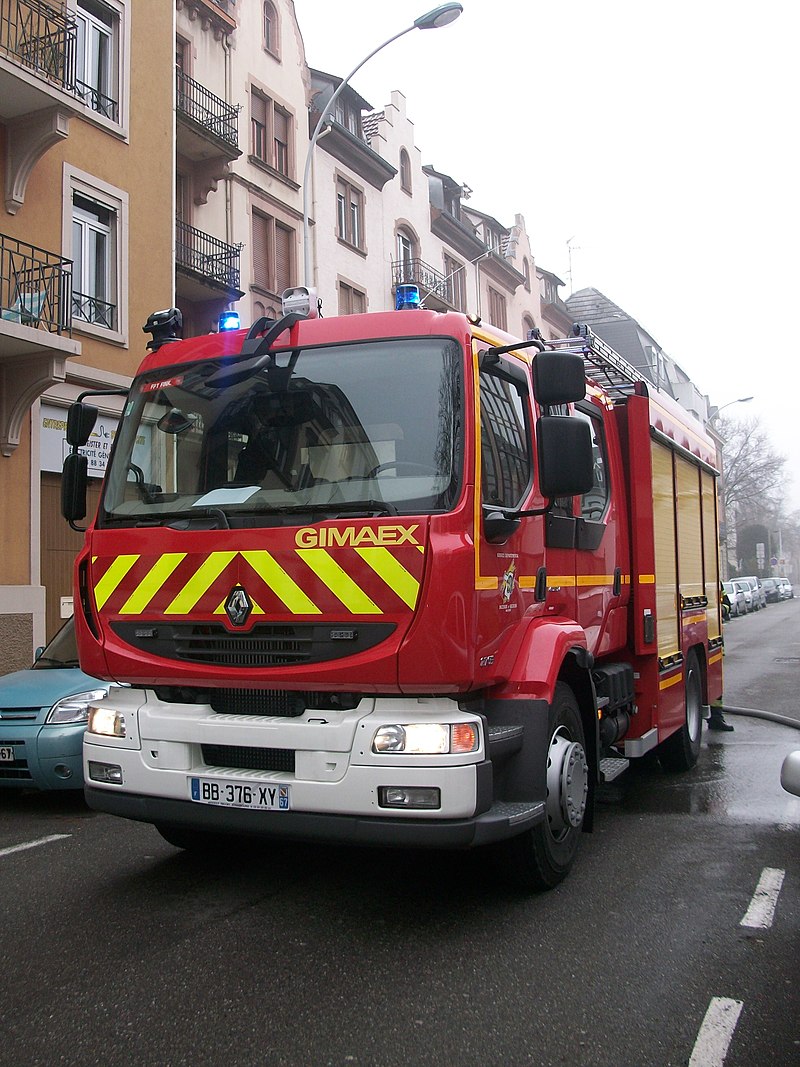 Mεγάλη πυρκαγιά στα σύνορα της Γαλλίας με την Ισπανία