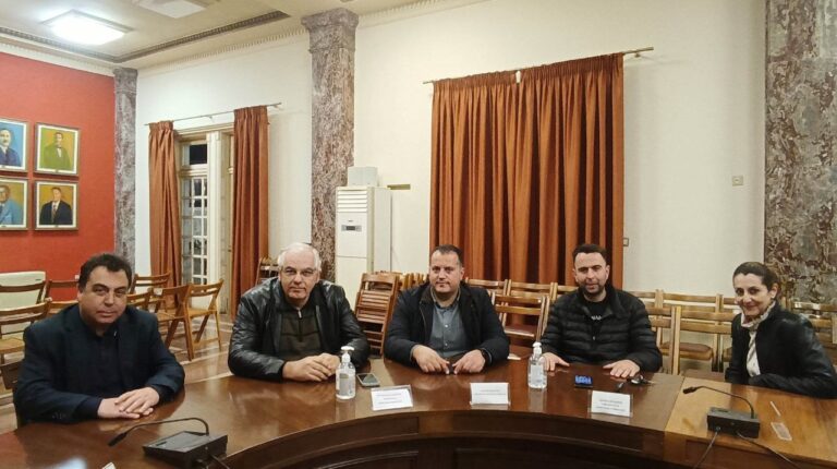 Οι έμποροι στηρίζουν τα «ΑΝΘΕΣΤΗΡΙΑ» στον Πύργο