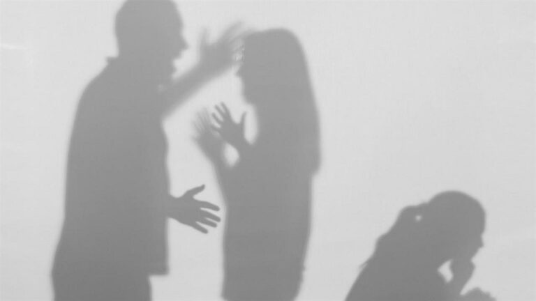 Ηράκλειο: Επιτέθηκε σε σύζυγο και κόρη σε κατάσταση μέθης