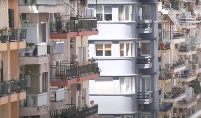 Εγκύκλιος της ΑΑΔΕ περιορίζει δραστικά τις γραφειοκρατικές διαδικασίες στις μεταβιβάσεις ακινήτων
