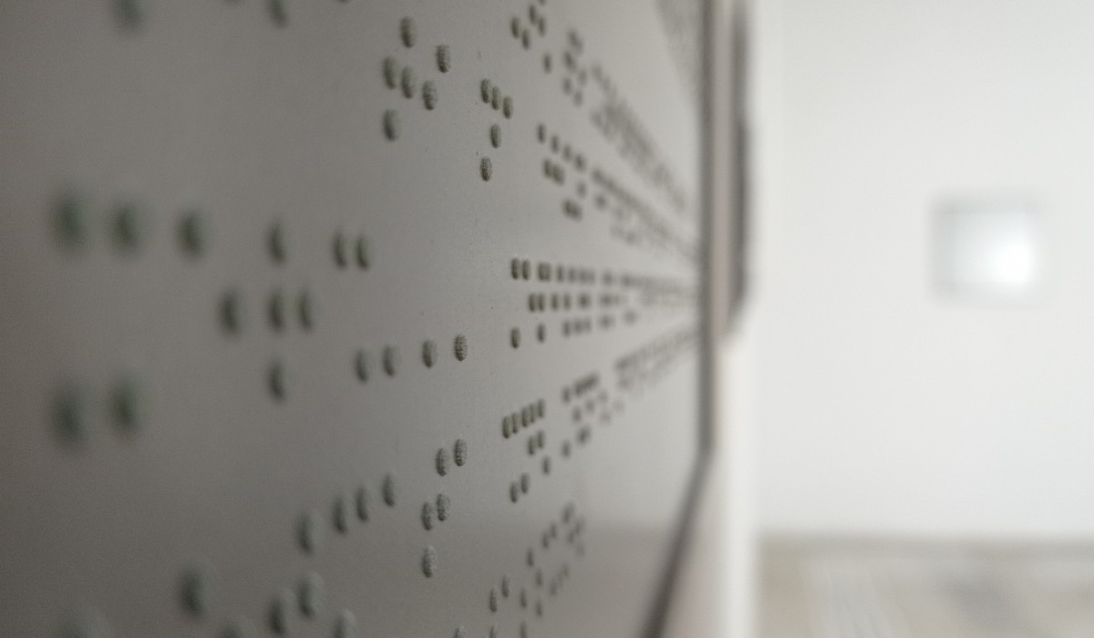 Braille: Εικαστική έκθεση για την οπτική αναπηρία στο Ίδρυμα Μιχάλης Κακογιάννης
