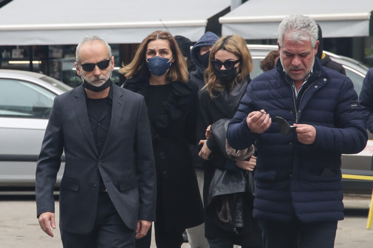 Δίκη για τη δολοφονία του Άλκη Καμπανού: Μήνυση των γονιών του 19χρονου εναντίον ιατροδικαστών