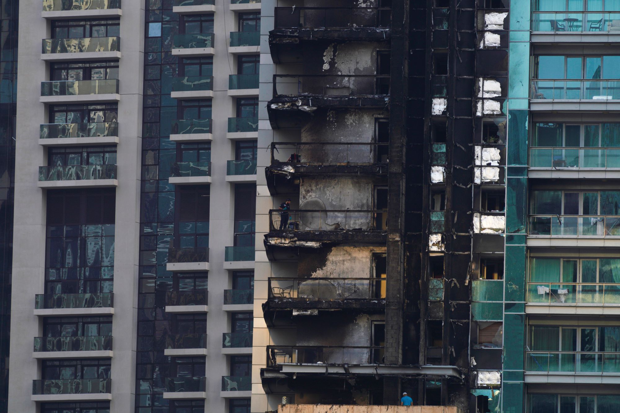 Ντουμπάι: Δεκαέξι νεκροί από φωτιά σε πολυκατοικία