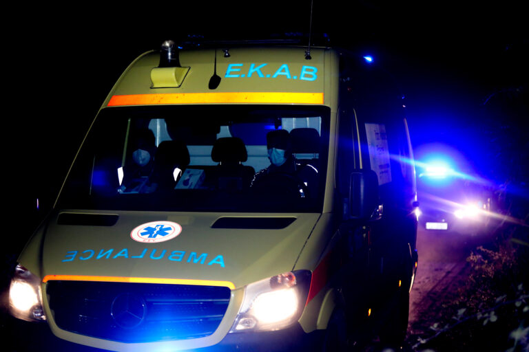 Θεσσαλονίκη: Τούμπαρε ΙΧ τα ξημερώματα στην περιφερειακή- Τραυματίστηκε η οδηγός