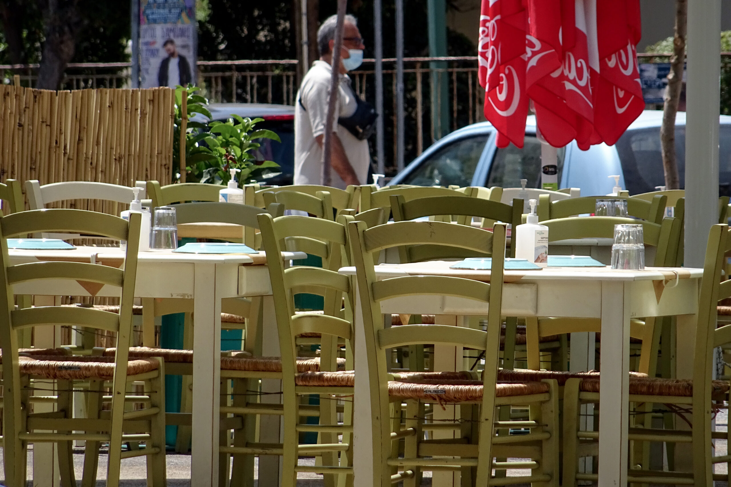 Θεσσαλονίκη: Από 25 έως 100 ευρώ το άτομο θα κοστίσει το πασχαλινό τραπέζι στα καταστήματα εστίασης