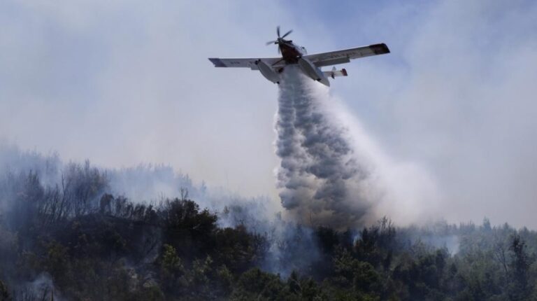 Οριοθετήθηκε η πυρκαγιά στον Κετελειό Κεφαλονιάς
