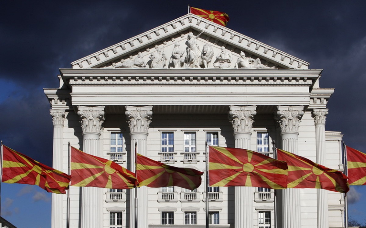 Β. Μακεδονία: Τροποποιήσεις για να συμπεριληφθεί στο Σύνταγμα η βουλγαρική μειονότητα της χώρας