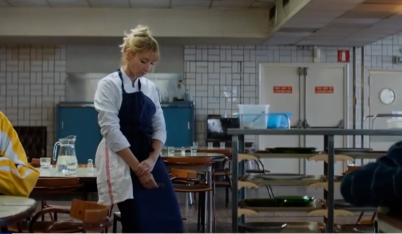 «Η Ιεραρχία της Κουζίνας» – Η ηθοποιός Οντρέ Λαμί μιλά για την ταινία αποκλειστικά στην ΕΡΤ