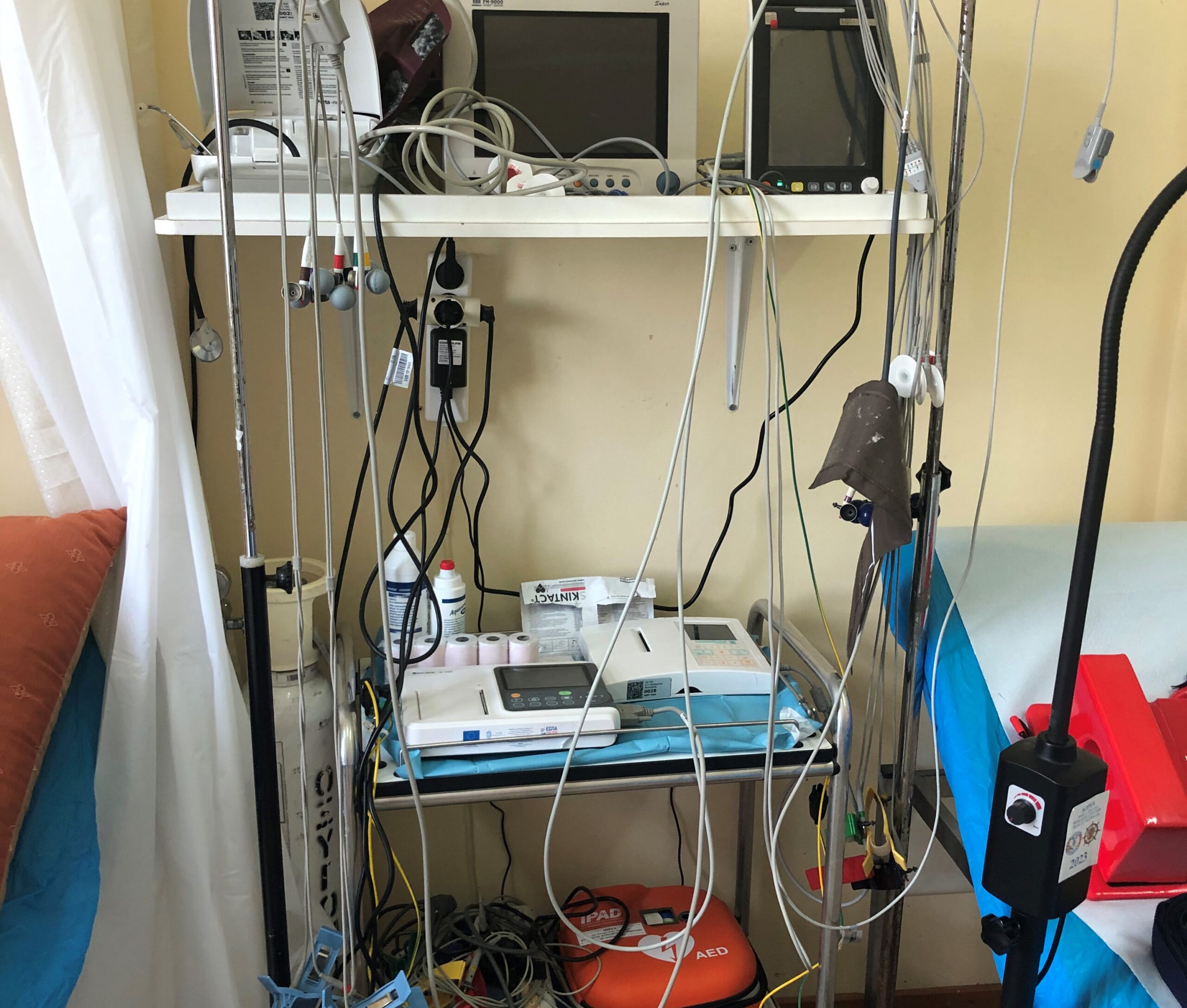 ΑΧΕΠΑ: Δωρεά ιατρικού εξοπλισμού στο Κέντρο Υγείας Πολιχνίτου