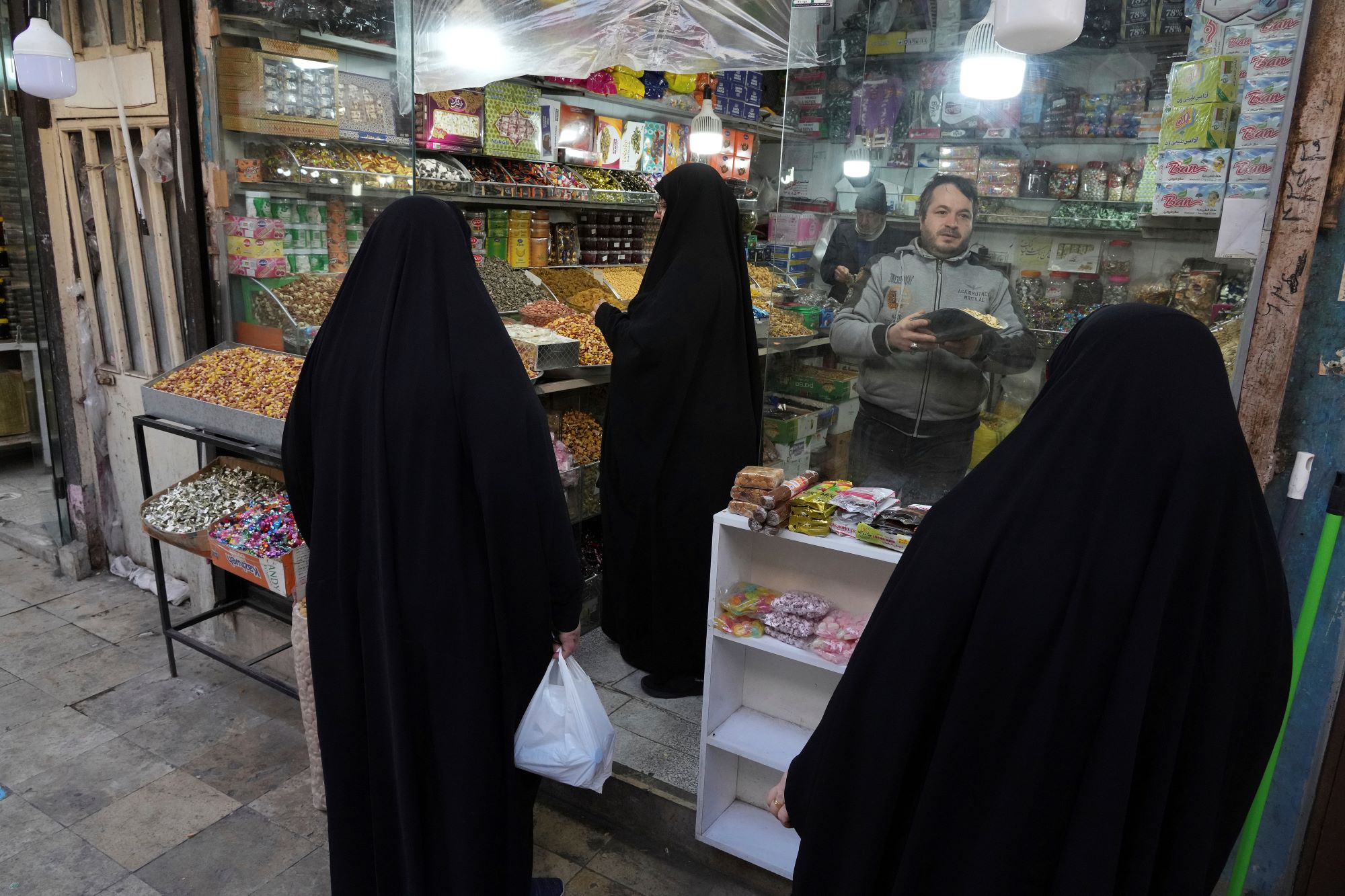 Το Ιράν υιοθετεί αυστηρότερες ποινές για τη βία κατά των γυναικών