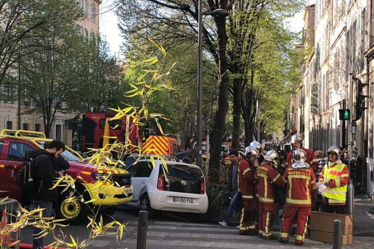 Μασσαλία: Aγωνία για εγκλωβισμένους μετά την κατάρρευση πολυκατοικίας – Έξι τραυματίες μέχρι στιγμής