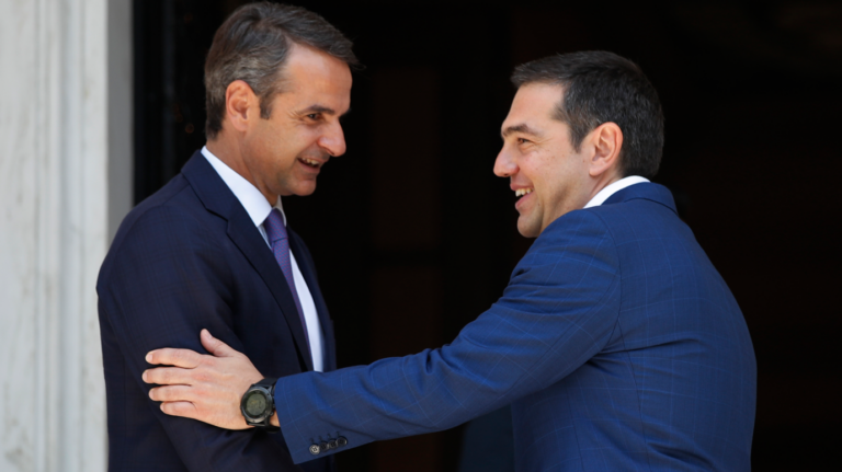 Εκλογές 2023: Η στρατηγική των δύο βασικών μονομάχων στο δρόμο προς την κάλπη