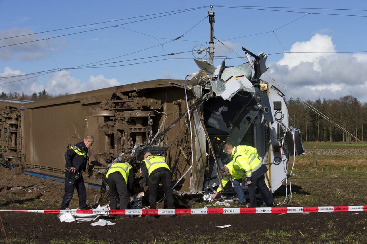 Σιδηροδρομικό ατύχημα στην Ολλανδία – Αναφορές για πολλούς «σοβαρά τραυματίες»