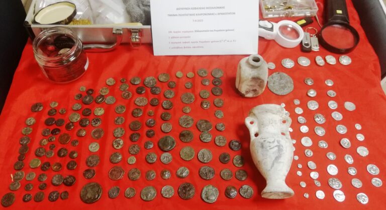 Χαλκιδική: Συνελήφθη αρχαιοκάπηλος με 180 αρχαία νομίσματα