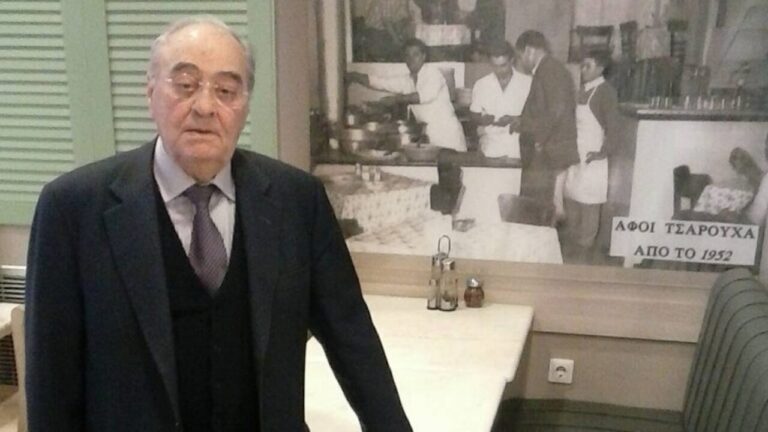 Έφυγε από τη ζωή ο Νίκος Τσαρούχας, δημιουργός του θρυλικού πατσατζίδικου στο κέντρο της Θεσσαλονίκης