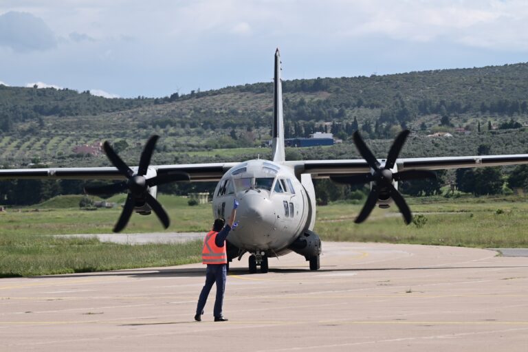Σουδάν: Έφθασε στην Τανάγρα το δεύτερο C-27 με 34 διασωθέντες – Αναχώρησε άλλο αεροσκάφος για Ασουάν